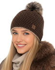 Baesics Strickmütze Glitzer Braun – Wintermütze mit Fleecefutter & Kunstfell-Pompon