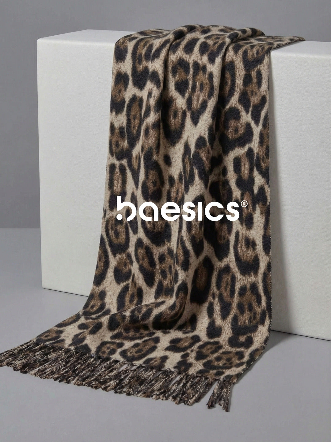 Leo-Schal stylen: 4 Looks für den Winter