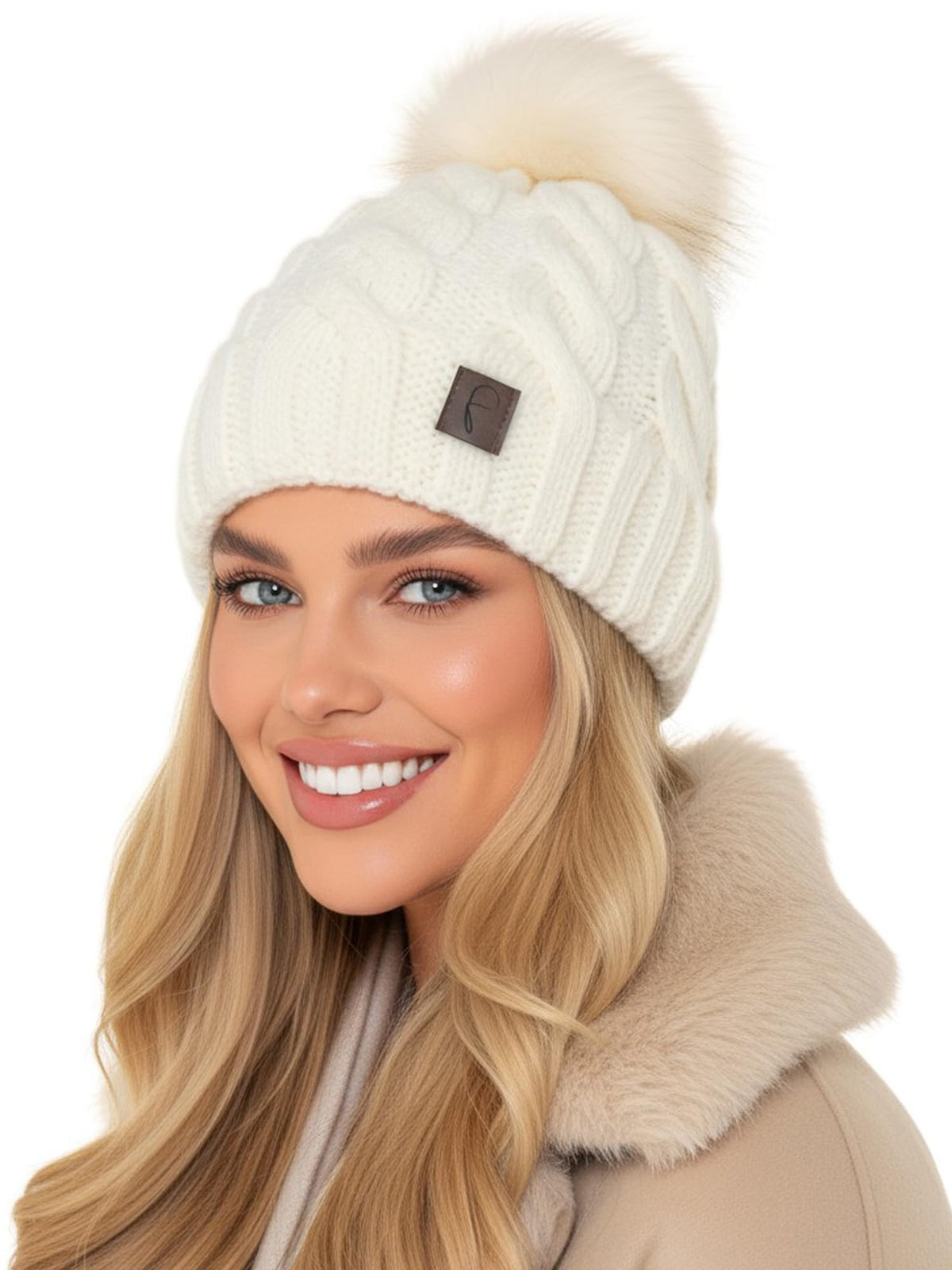 Wintermütze Zopfmuster Weiß