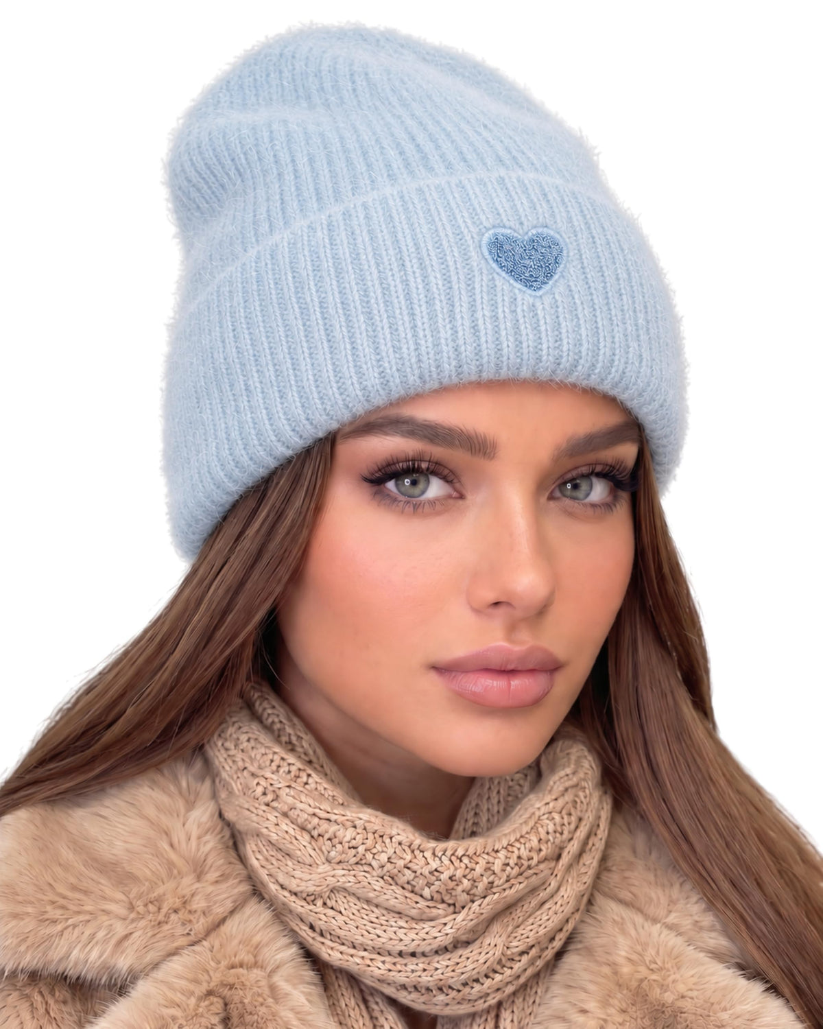 Beanie Angora Hellblau mit Herz