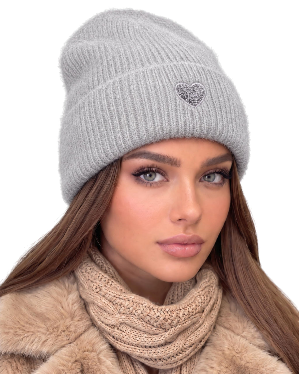 Beanie Angora Hellgrau mit Herz