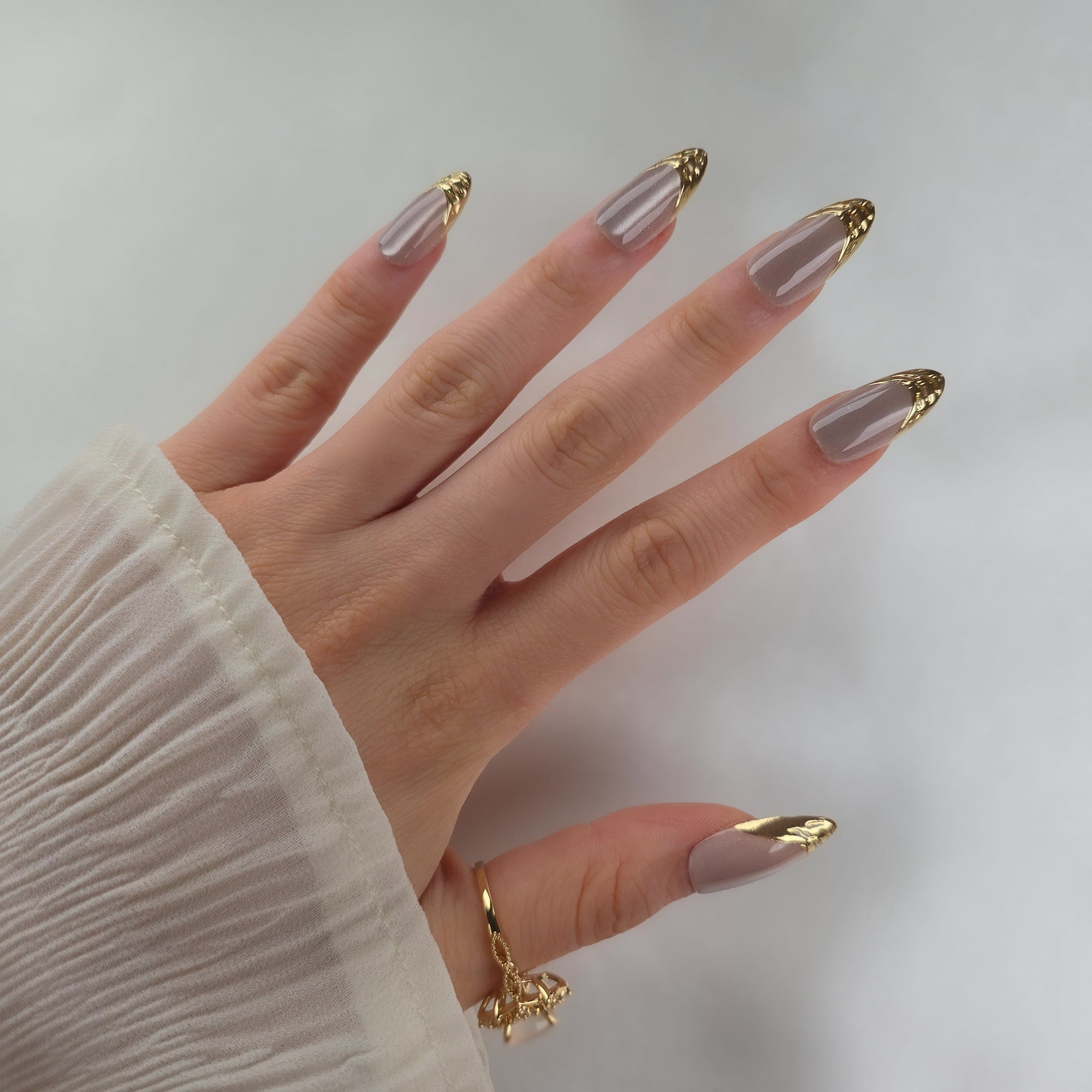 Goldkrone Cat Eye Almond Softgel Press-On Nails