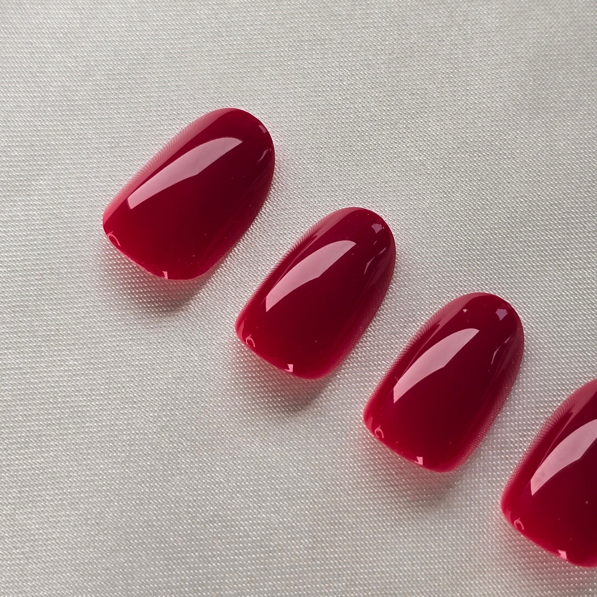 Weinrot Oval Softgel Press-On Nails
