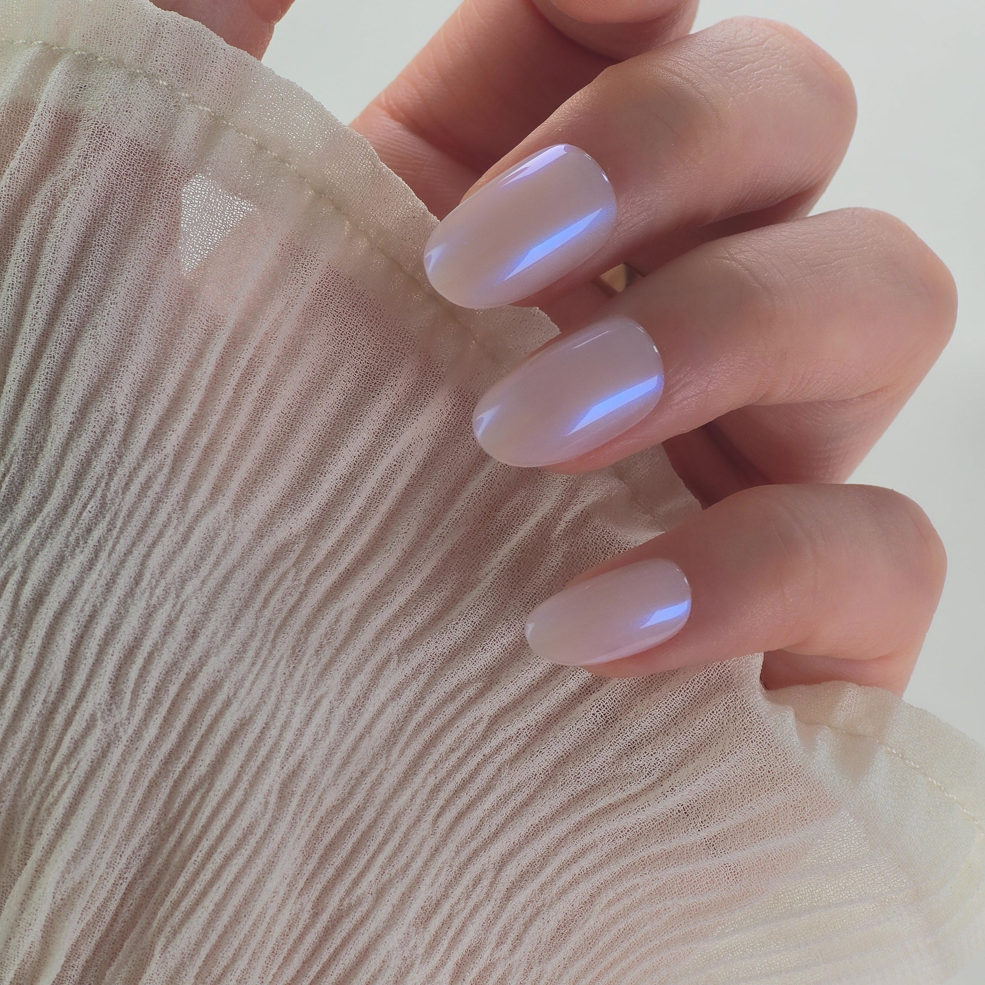 Perlmutt Oval Softgel Press-On Nails
