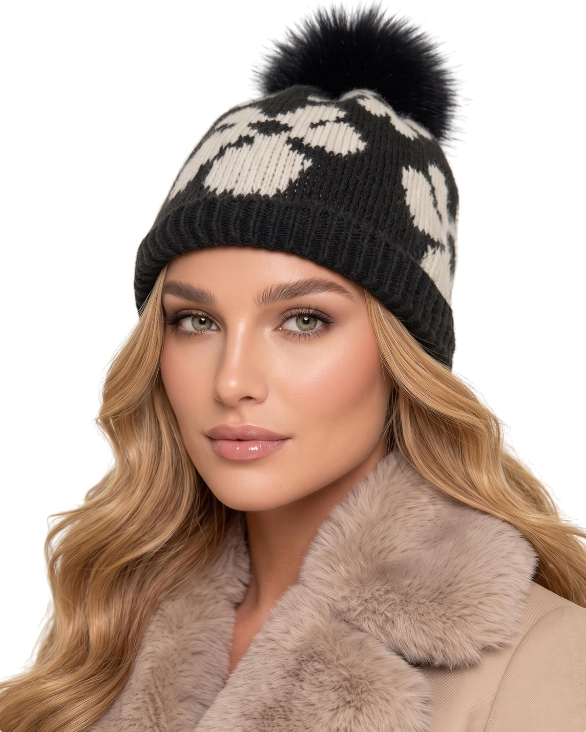 Baesics® Bommelmütze Blumen Schwarz