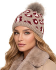 Baesics® Bommelmütze Leopard Feinstrick Bordeaux